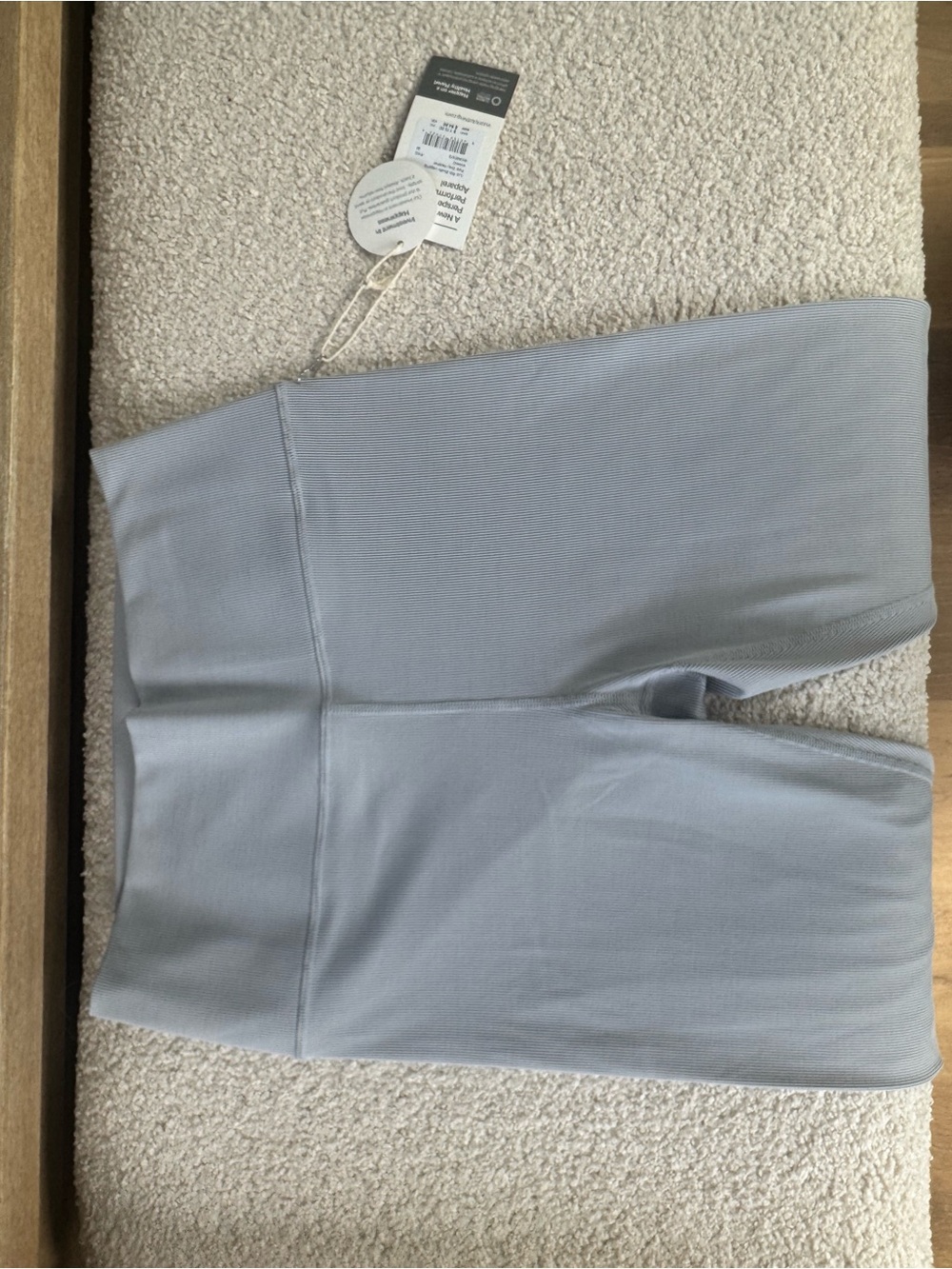 Vuori Light Gray Lux Rib Studio Leggings NWT - Picture 3 of 4